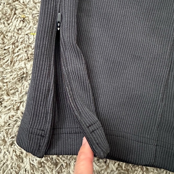 NWOT Lululemon Ribbed Softstreme Flared Pant Regular Black Graphite - Picture 8 of 8